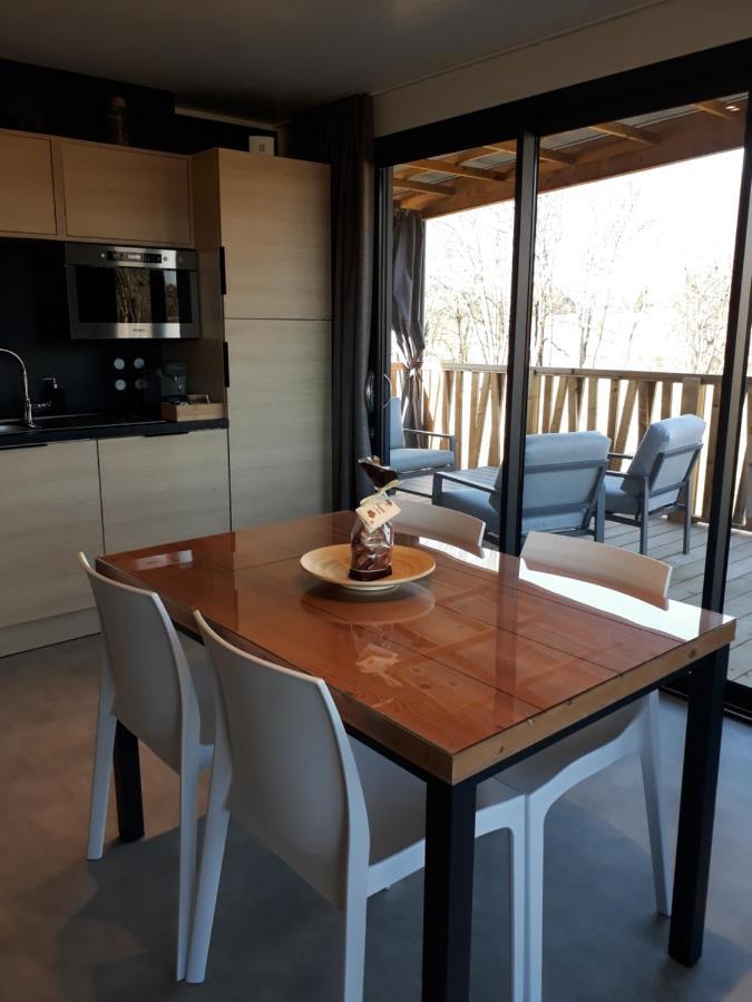 Les Chalets Du Moulin De Valade Condat-sur-Trincou Bagian luar foto